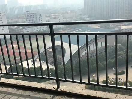 更換陽(yáng)臺(tái)護(hù)欄,選購(gòu)新護(hù)欄需要注意哪些問(wèn)題？