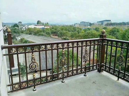 陽(yáng)臺(tái)欄桿用什么材質(zhì)好？