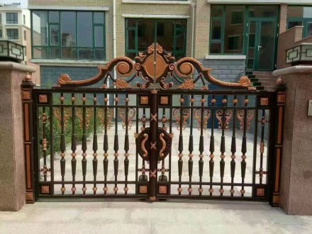 濰坊鋁藝大門環(huán)保型及美觀？