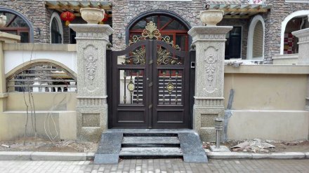 <b>濰坊鋁藝大門外觀美的體現(xiàn)？</b>