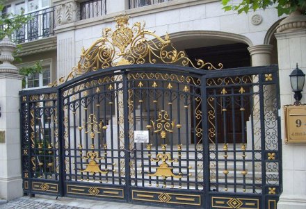 別墅鐵藝大門定制貴不貴？